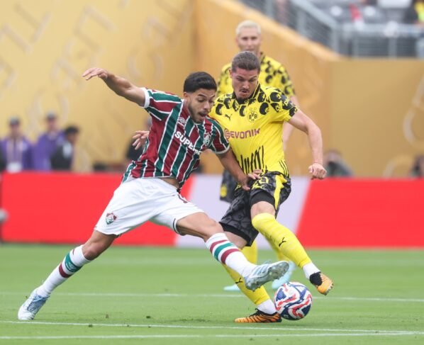 Foto colorida do jogo entre Fluminense x Borussia Dortmund pela Copa do Mundo de Clubes - Metrópoles