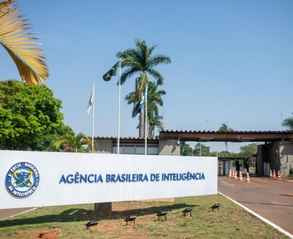 IMAGEM COLORIDA DA FACHADA DA ABIN - METRÓPOLES