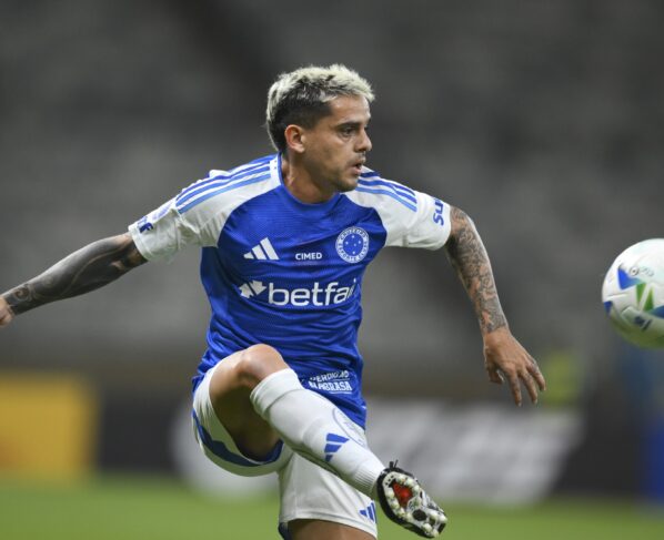 Foto colorida de Fagner, jogador do Cruzeiro - Metrópoles