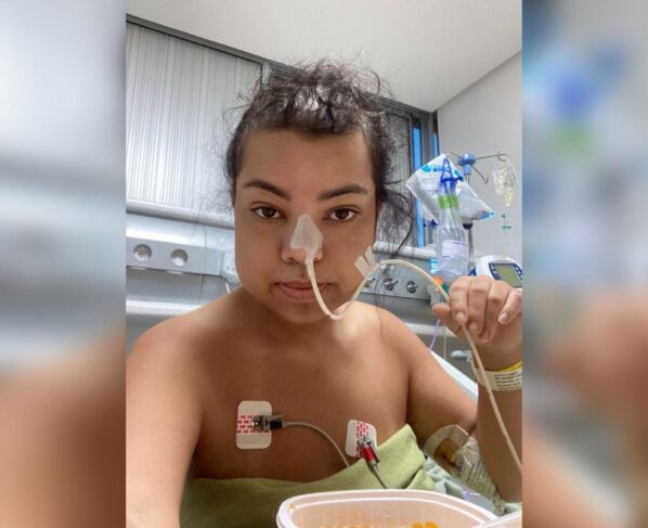 Mulher em ambiente hospitalar, com tubos no nariz - Metrópoles