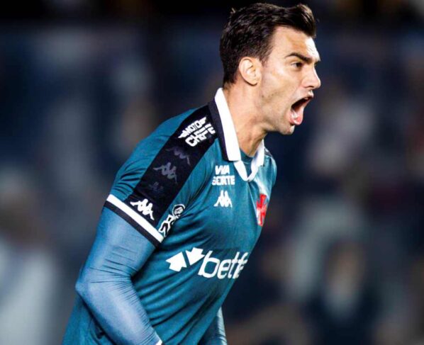 Imagem colorida de Léo Jardim, goleiro do Vasco- Metrópoles