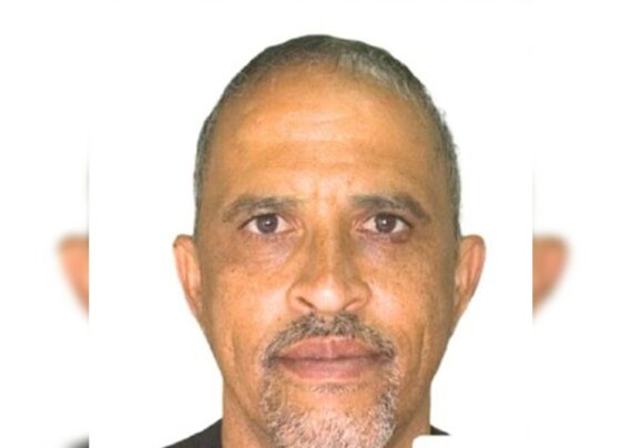 Retrato de André Luiz Dias Maia, 47 anos, indivíduo acusado de estuprar uma adolescente de 13 anos