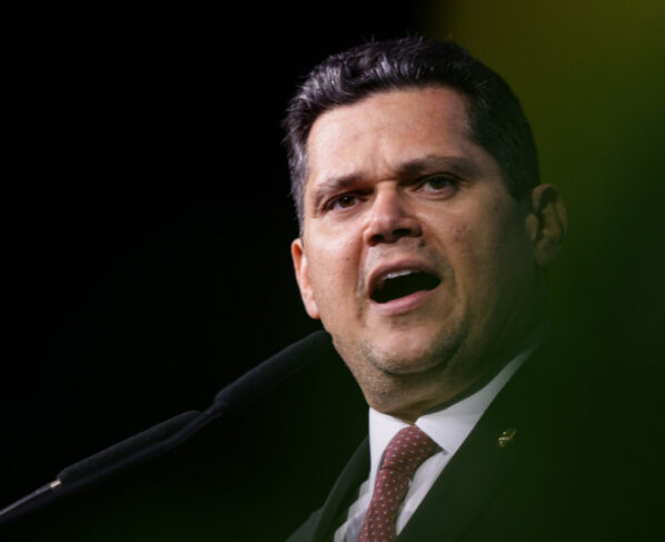 Presidente do Senado Davi Alcolumbre e ministros de Estado participam da abertura oficial da 26ª Marcha a Brasília em Defesa dos Municípios - Metrópoles 3