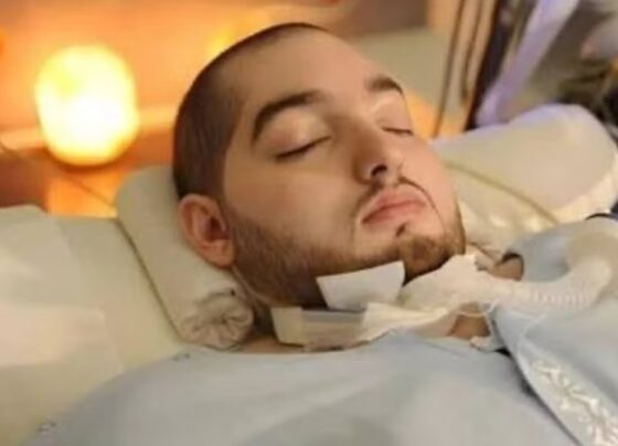 "Príncipe adormecido" morre na Arábia Saudita após 20 anos em coma - Metrópoles