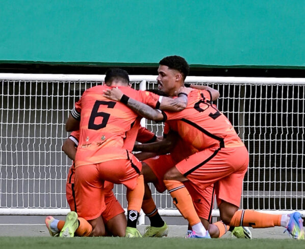 Jogadores do Manauara comemoram gol contra Independência no Brasileirão Série D Will Bank