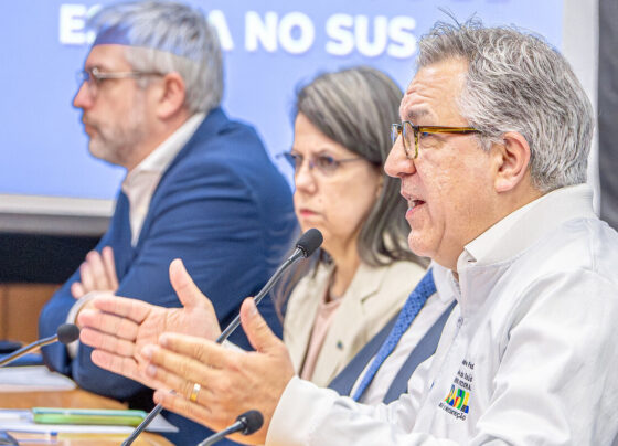 Ministro da Saúde, Alexandre Padilha durante Coletiva de Imprensa - Programa Agora Tem Especialistas Sobre a Participação dos Planos de Saúde no Programa e Interação de Dados com a Saúde Suplementar. SUS planos de saúde