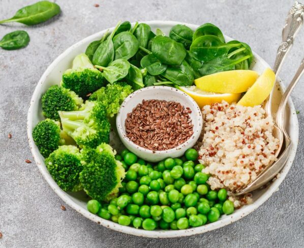 Foto colorida de vegetais - Beber leite fortalece os ossos? Entenda o que nutricionistas dizem