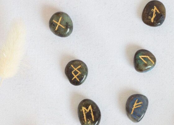 Brilhe em 2026! Veja a cor do seu signo para a virada do ano - destaque galeria