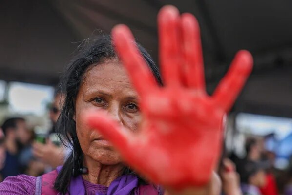DF: ato com Janja e Anielle marca protestos contra feminicídios - destaque galeria