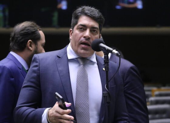 Deputado do PSD renuncia e Motta convoca suplente - destaque galeria