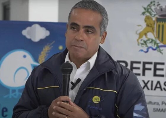 Ex-ministro de Bolsonaro vira alvo em CPMI por ligação com Master - destaque galeria