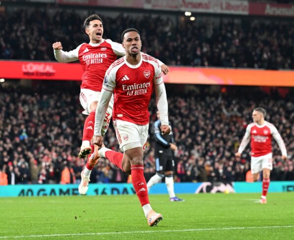 Gabriel Jesus marca e Arsenal goleia Aston Villa na Premier League - destaque galeria