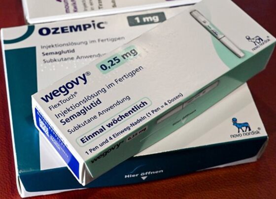 Três caixas de remédios para emagrecimento, perda de peso. Ozempic