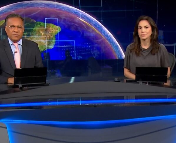 Imagem colorida de Heraldo Pereira e Ana Paula Araújo no Jornal Nacional - Metrópoles