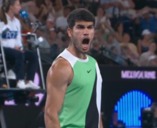 Imagem colorida de CArlos Alcaraz no Australian OPen- Metrópoles