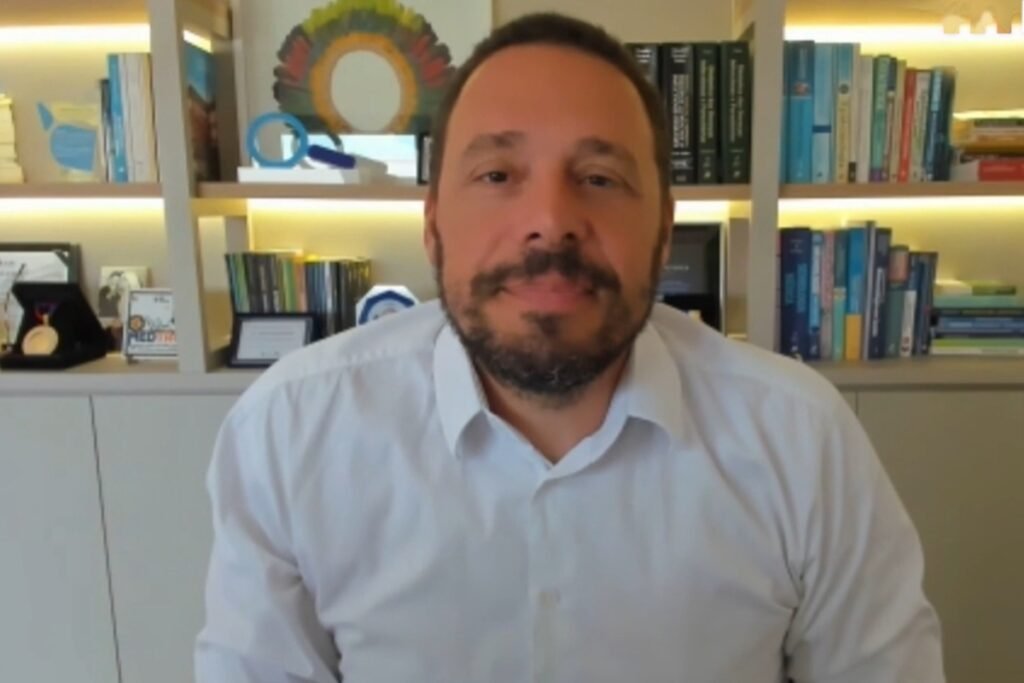 Foto Julio Croda, pesquisador da Fiocruz, em entrevista ao Metrópoles Entrevista sobre a Dengue