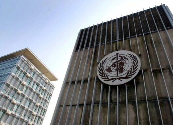 Imagem colorida de fachada da Organização Mundial da Saúde - Metrópoles