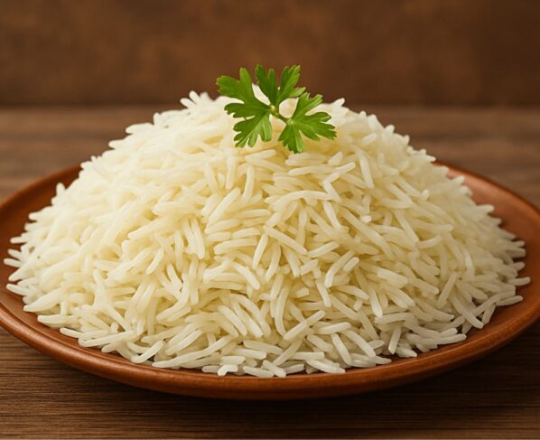 Foto colorida de prato de arroz - Metrópoles