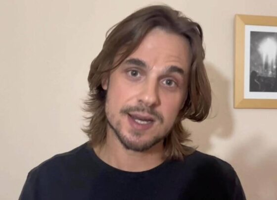 Ex-galã da Globo volta a trabalhar como ambulante no Réveillon do Rio - destaque galeria