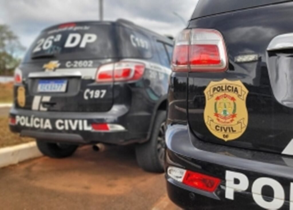 Viaturas da PCDF estacionadas - Metrópoles