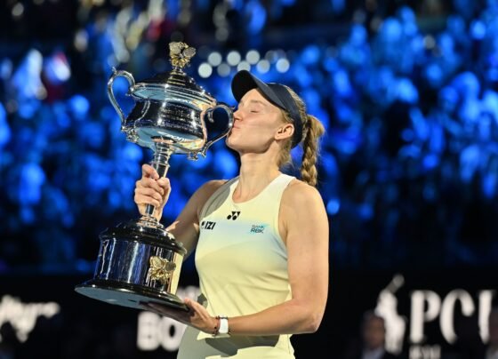 Rybakina vence Sabalenka e conquista o Australian Open pela 1ª vez - destaque galeria