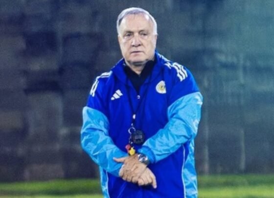 Após vaga histórica, treinador deixa Curaçao meses antes da Copa - destaque galeria