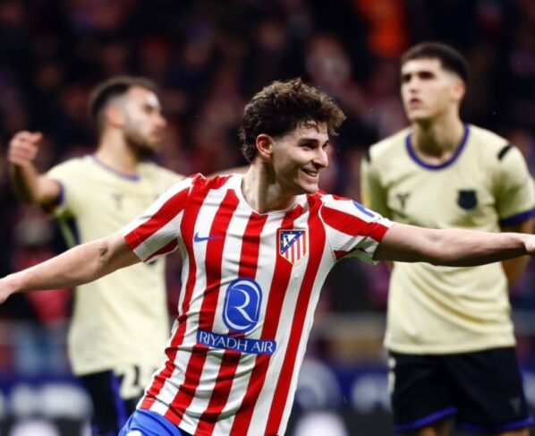 Imagem colorida da partida entre Atlético de Madrid x Barcelona