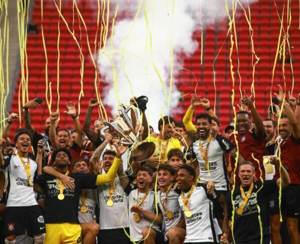 jogadores-do-corinthians-comemoram-a-vitoria-da-supercopa-rei-2026-metropoles-sports–101