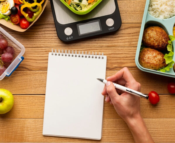 Frutas e verduras sendo porcionadas