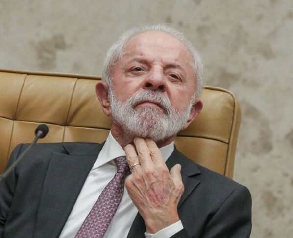 Decisão de Dino sobre penduricalhos deve levar Lula a acelerar vetos - destaque galeria