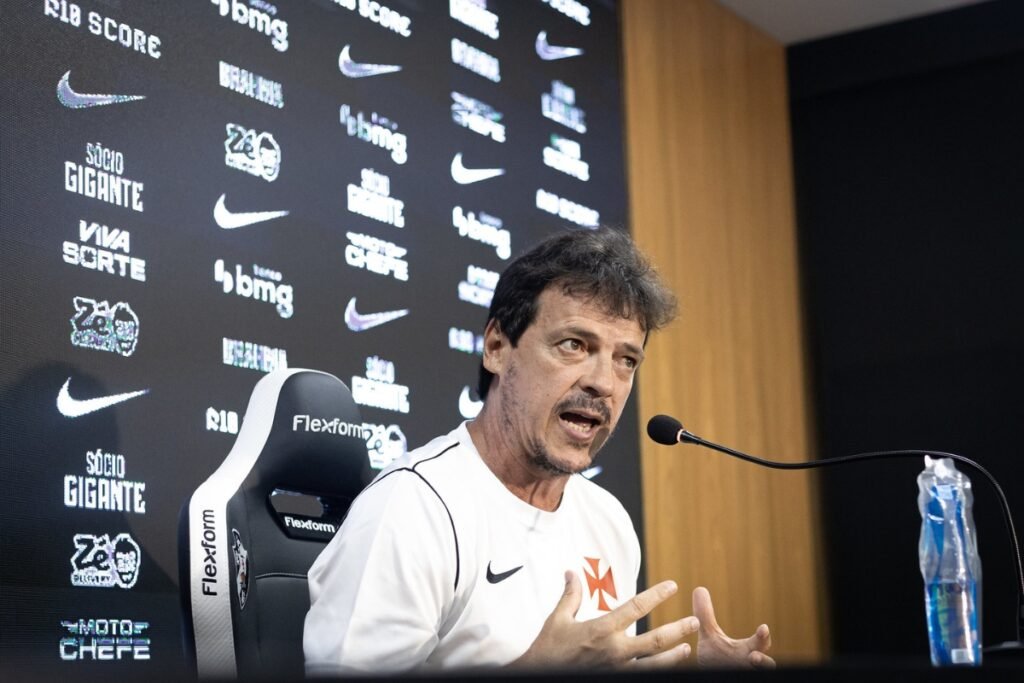 Vasco: Diniz comenta falta de efetividade no ataque e lamenta derrota - destaque galeria