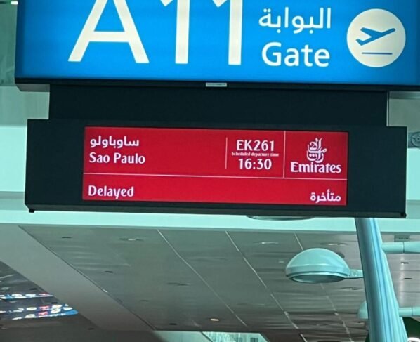 Brasileiros chegam ao Brasil sem malas após caos em aeroporto de Dubai 6 (1)