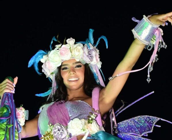 Ex-nora de Angélica e Luciano Huck, Duda Guerra desfila na Sapucaí - destaque galeria