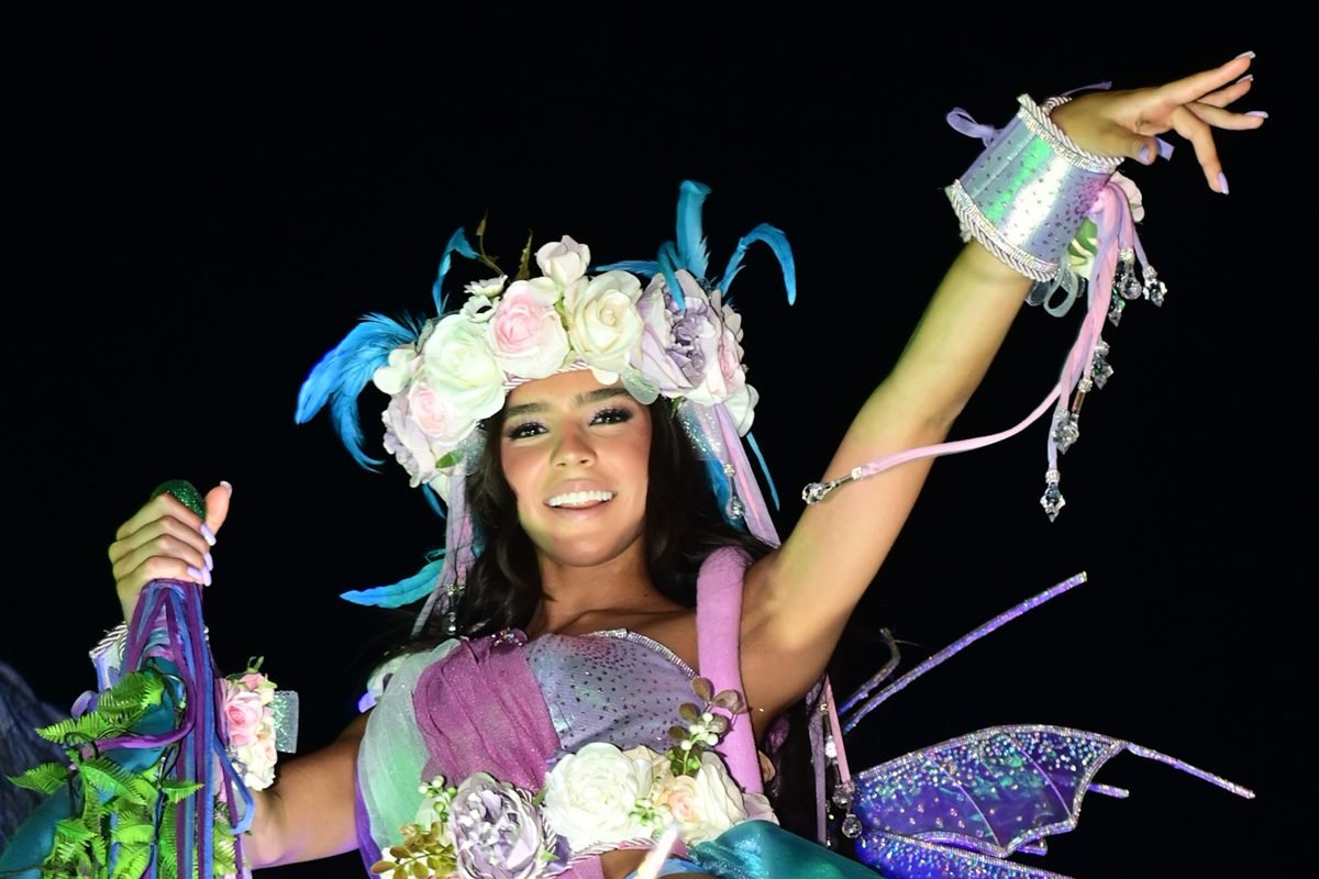 Ex-nora de Angélica e Luciano Huck, Duda Guerra desfila na Sapucaí - destaque galeria