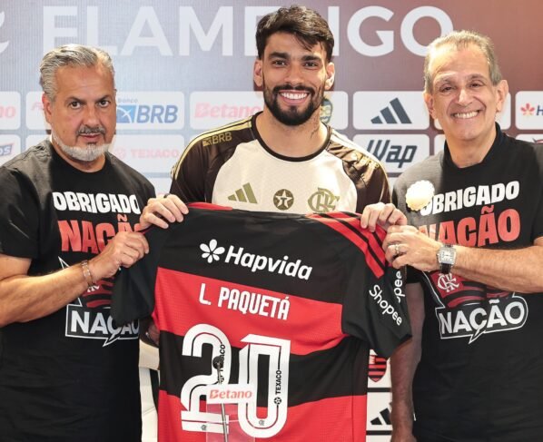 Imagem colorida da apresentação de Lucas Paqueta no Flamengo - Metrópoles