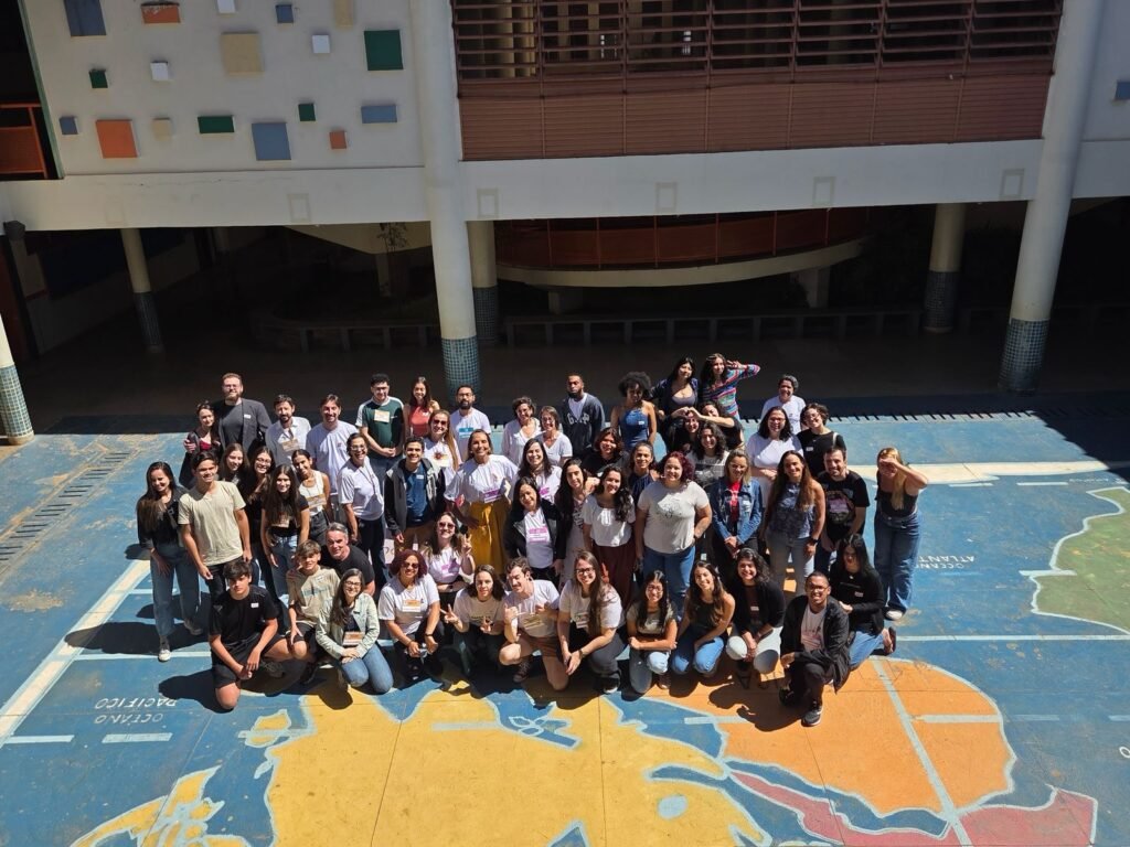 Projeto Inglês na Estrutural está com inscrições abertas para voluntários no DF - destaque galeria