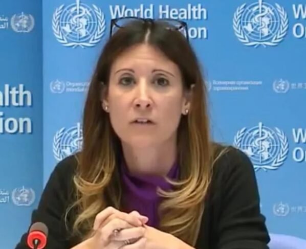 Foto de diretora da OMS falando - Metrópoles