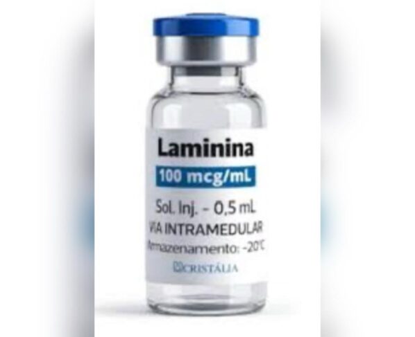 Imagem mostra um frasco de laminina/polilaminina em fundo branco. Metrópoles