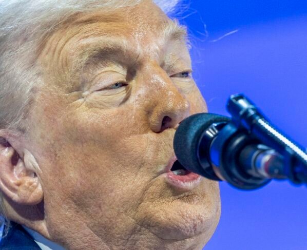 Donald Trump durante discurso no Fórum Econômico Mundial, em Davos, na Suíça