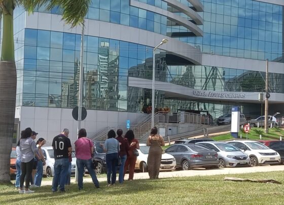 Vigília - Metrópoles