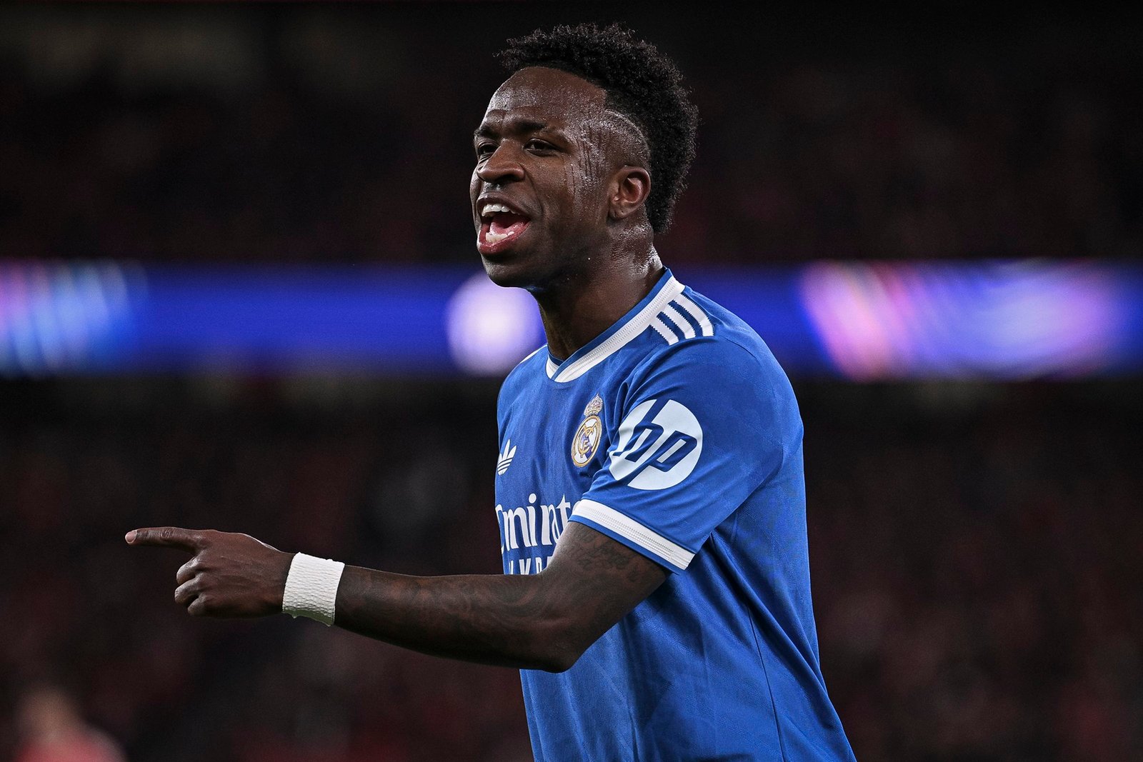 Racismo e Copa do Mundo: argentinos provocam Vini Jr. em jogo do Real - destaque galeria