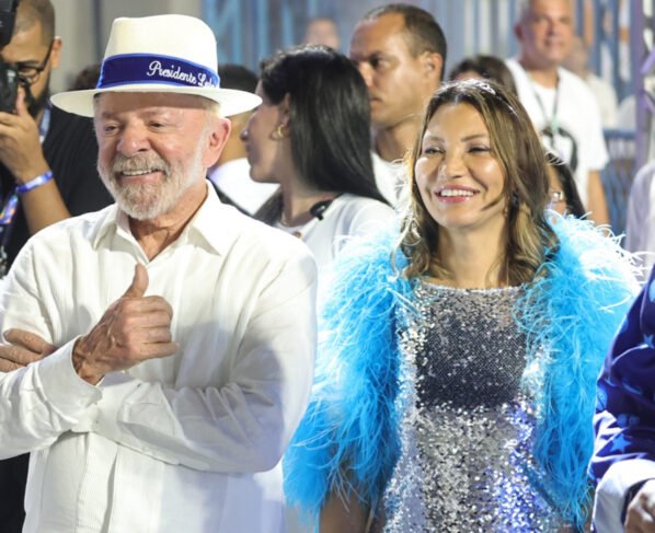 Lula e Janja na Sapucaí