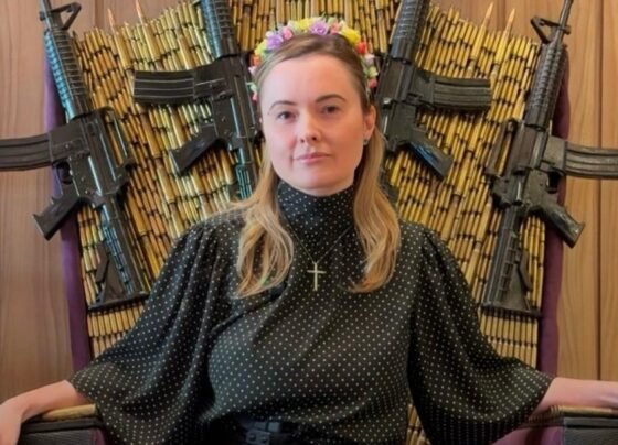 Júlia Zanatta Oruam crítica