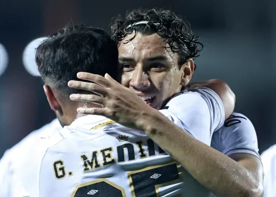 Cuca comemora vitória e confirma retorno de Neymar no Brasileirão - destaque galeria