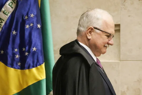 Fachin marca retomada de julgamento sobre eleição no Rio para 26 de agosto - destaque galeria