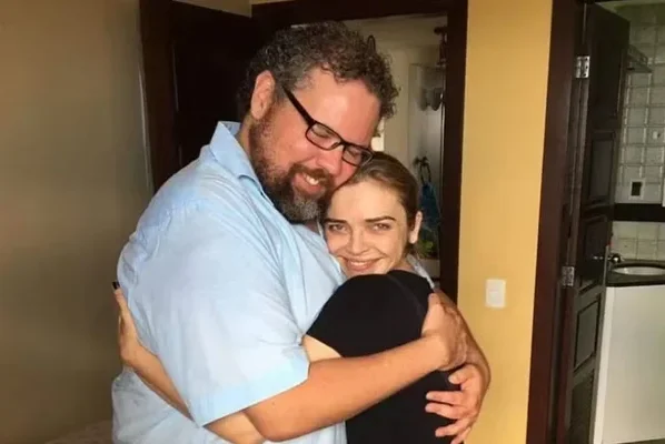 Amigo de Titina Medeiros morre 4 dias após dizer que “reencontraria” atriz - destaque galeria