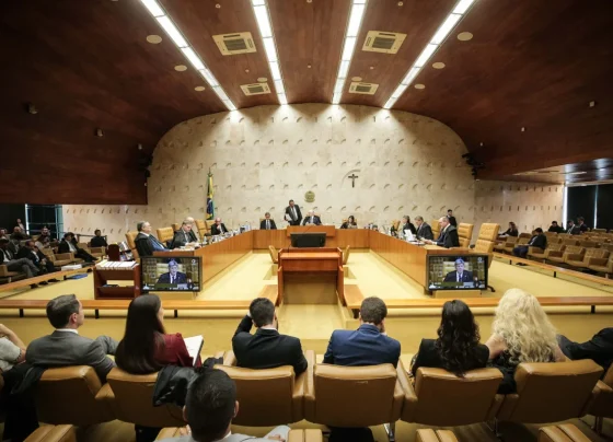 STF proíbe jornalistas de entrarem em julgamento de Moraes; Dino se opõe